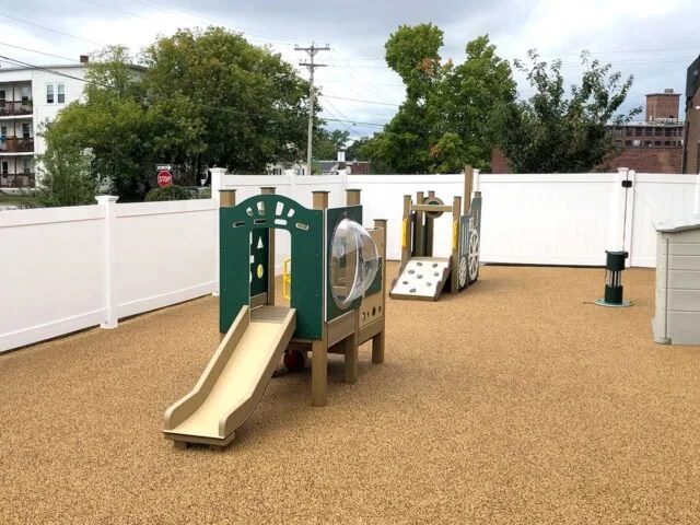 Southern-New-Hampshire-Human-Services-Playground-10-640x480.jpg